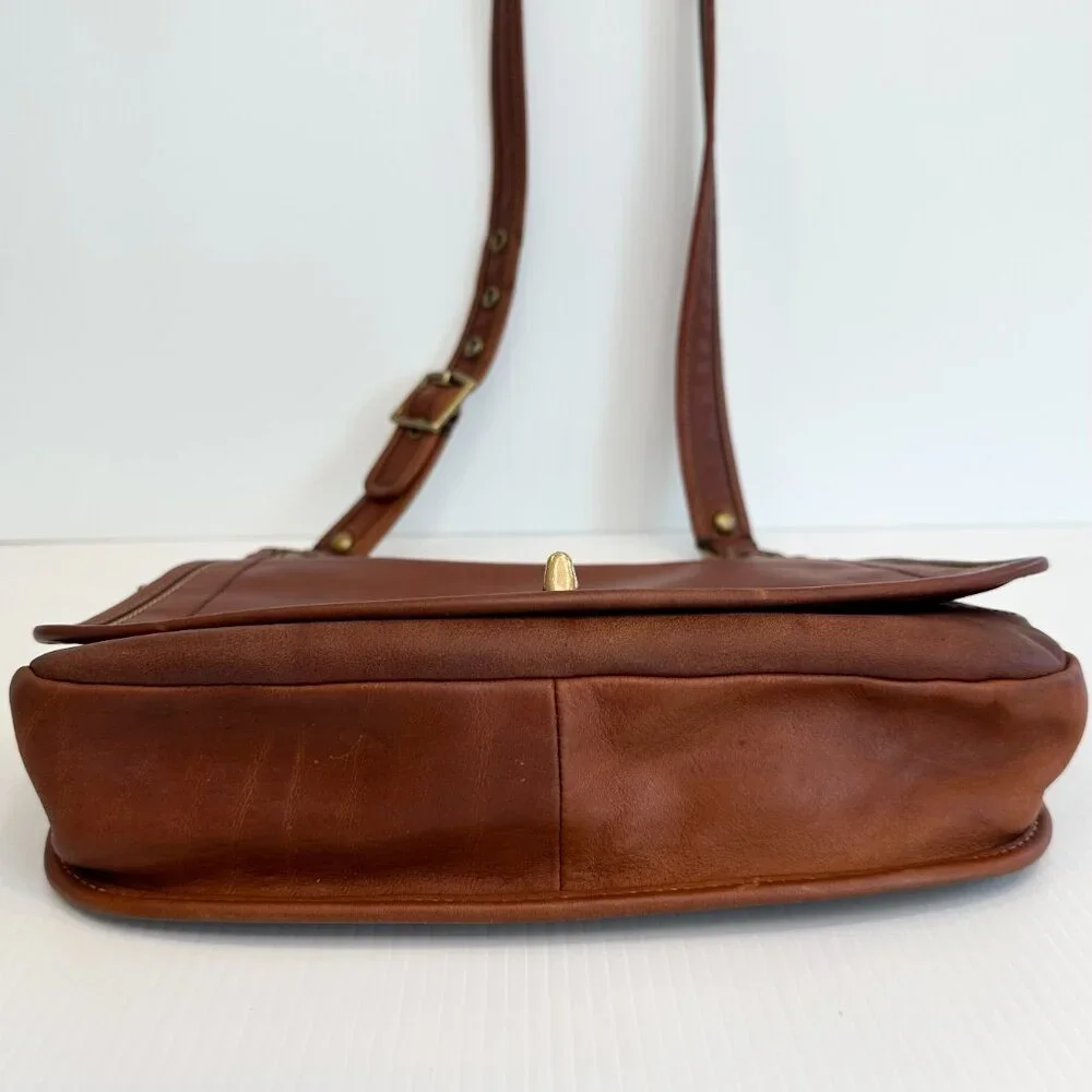 COACH 65th Anniversary Crescent Hippie Crossbody Whiskey Leather RARE - Picture 7 of 16